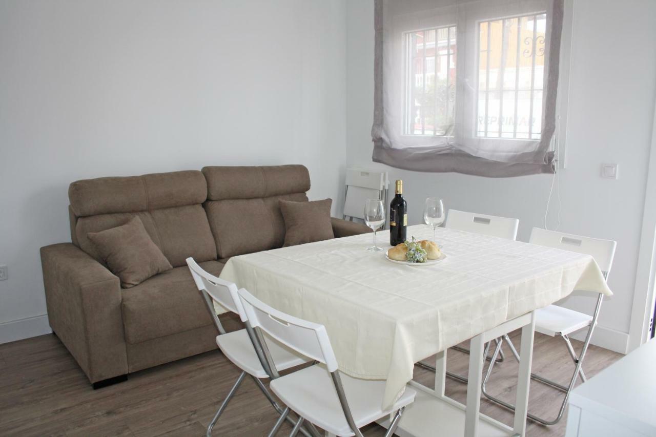 Apartamentos Angelita Plaza Beach Malaga Ngoại thất bức ảnh