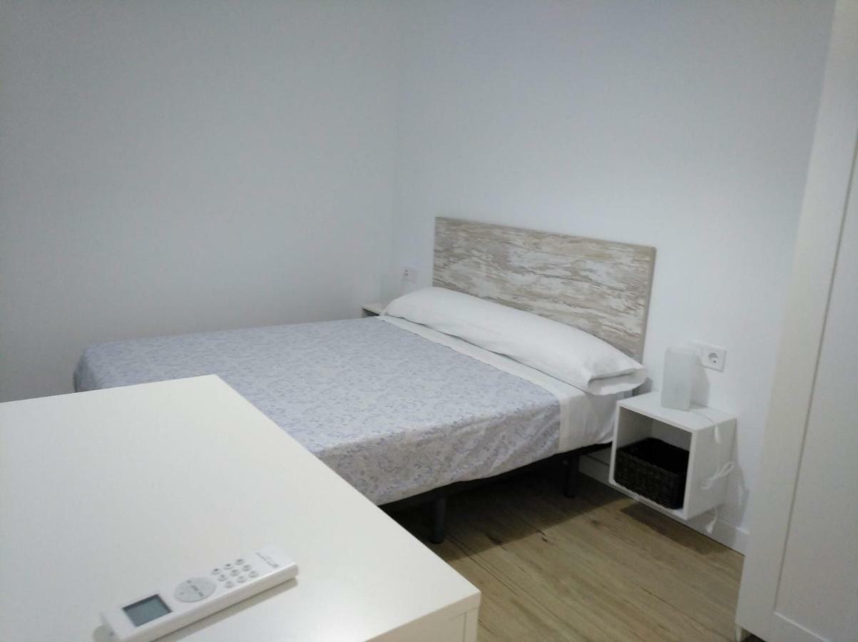 Apartamentos Angelita Plaza Beach Malaga Ngoại thất bức ảnh