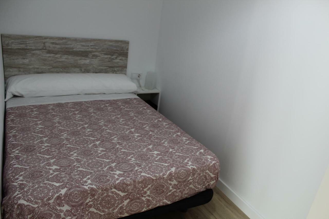 Apartamentos Angelita Plaza Beach Malaga Ngoại thất bức ảnh