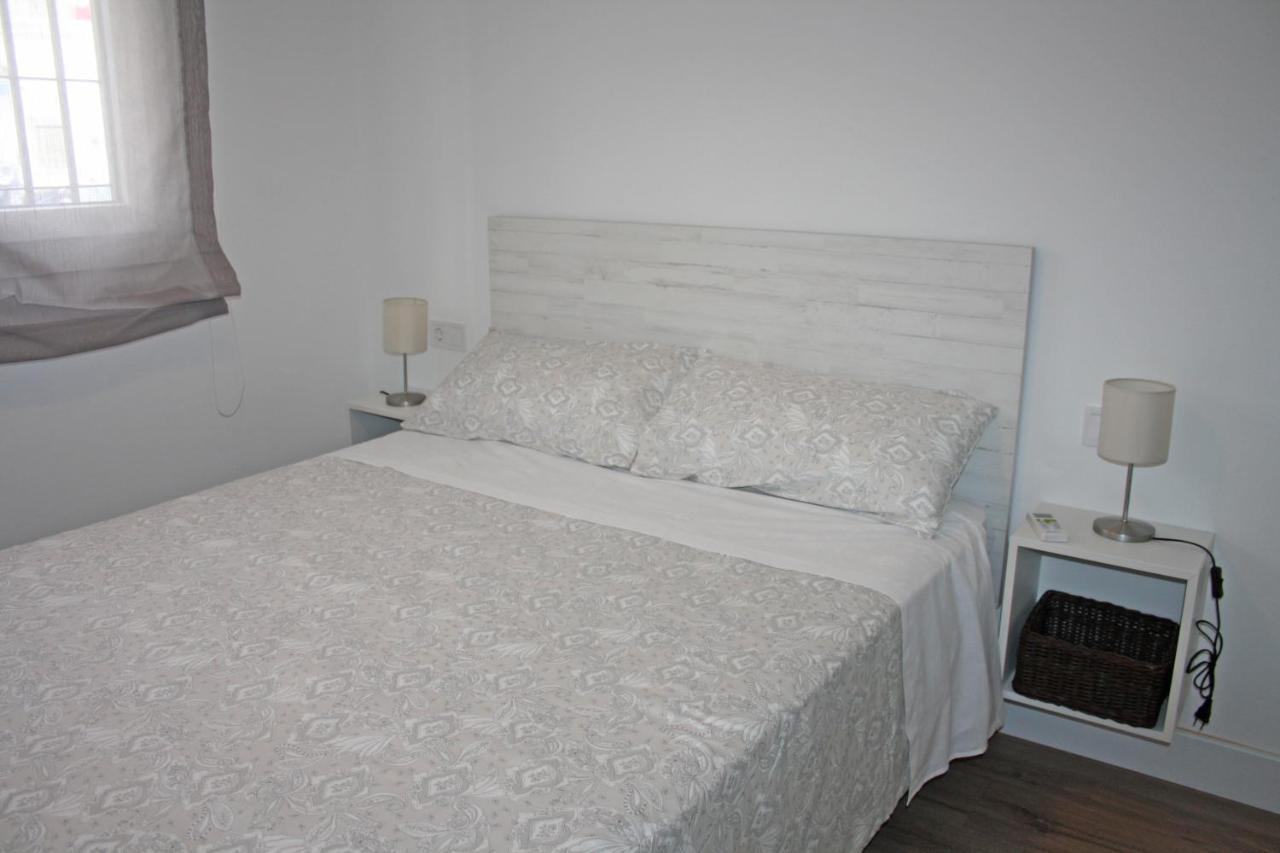 Apartamentos Angelita Plaza Beach Malaga Ngoại thất bức ảnh